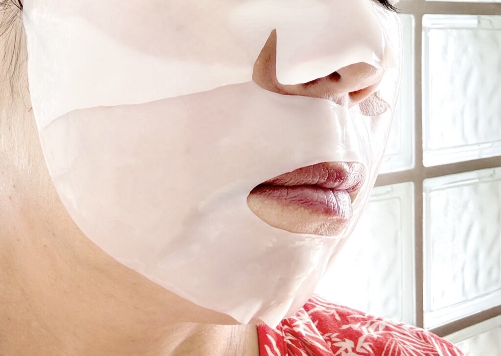 Collagen gel mask Sedum jellyを貼った写真